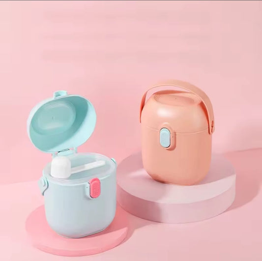 Babyplay FreshLock™ Baby Formula Dispenser Container - BabyPlay | Where Joyful Moments Begin! Feeding Essentials