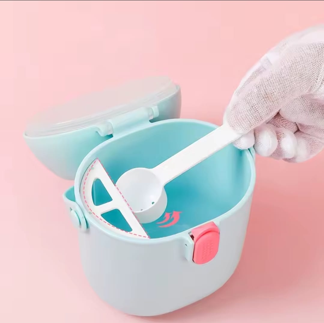 Babyplay FreshLock™ Baby Formula Dispenser Container