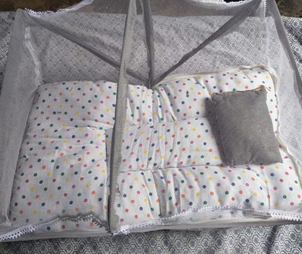 Anti-Mosquito Baby Bed & Pillow | Foldable & Easy To Carry - Babyplay, Where Joyful Moments Begin! Baby Play Babyplay, Where Joyful Moments Begin!