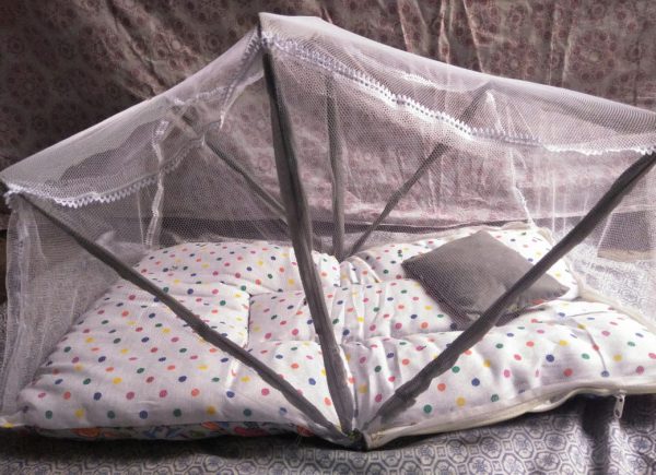 Anti-Mosquito Baby Bed & Pillow | Foldable & Easy To Carry - Babyplay, Where Joyful Moments Begin! Baby Play Babyplay, Where Joyful Moments Begin!