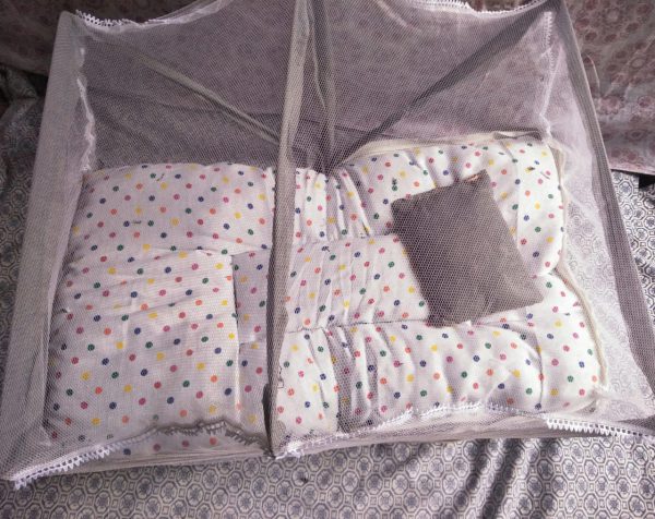 Anti-Mosquito Baby Bed & Pillow | Foldable & Easy To Carry - Babyplay, Where Joyful Moments Begin! Baby Play Babyplay, Where Joyful Moments Begin!