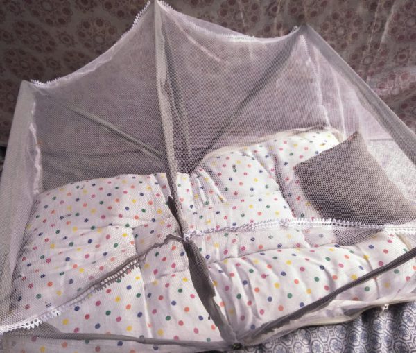 Anti-Mosquito Baby Bed & Pillow | Foldable & Easy To Carry - Babyplay, Where Joyful Moments Begin! Baby Play Babyplay, Where Joyful Moments Begin!